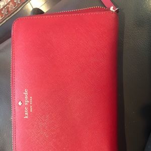 Kate Spade Grand Street Zip Leather Travel Wallet